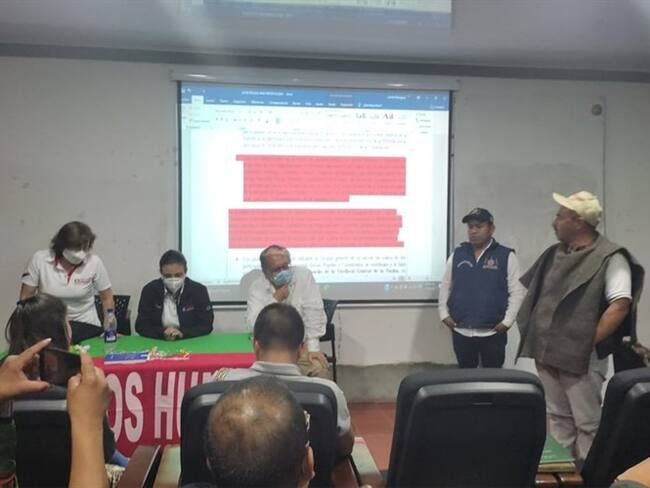 Inicialmente se había construido un documento, pero luego, la entidad presentó otra propuesta que no fue aceptada por las comunidades . Foto: Cortesía