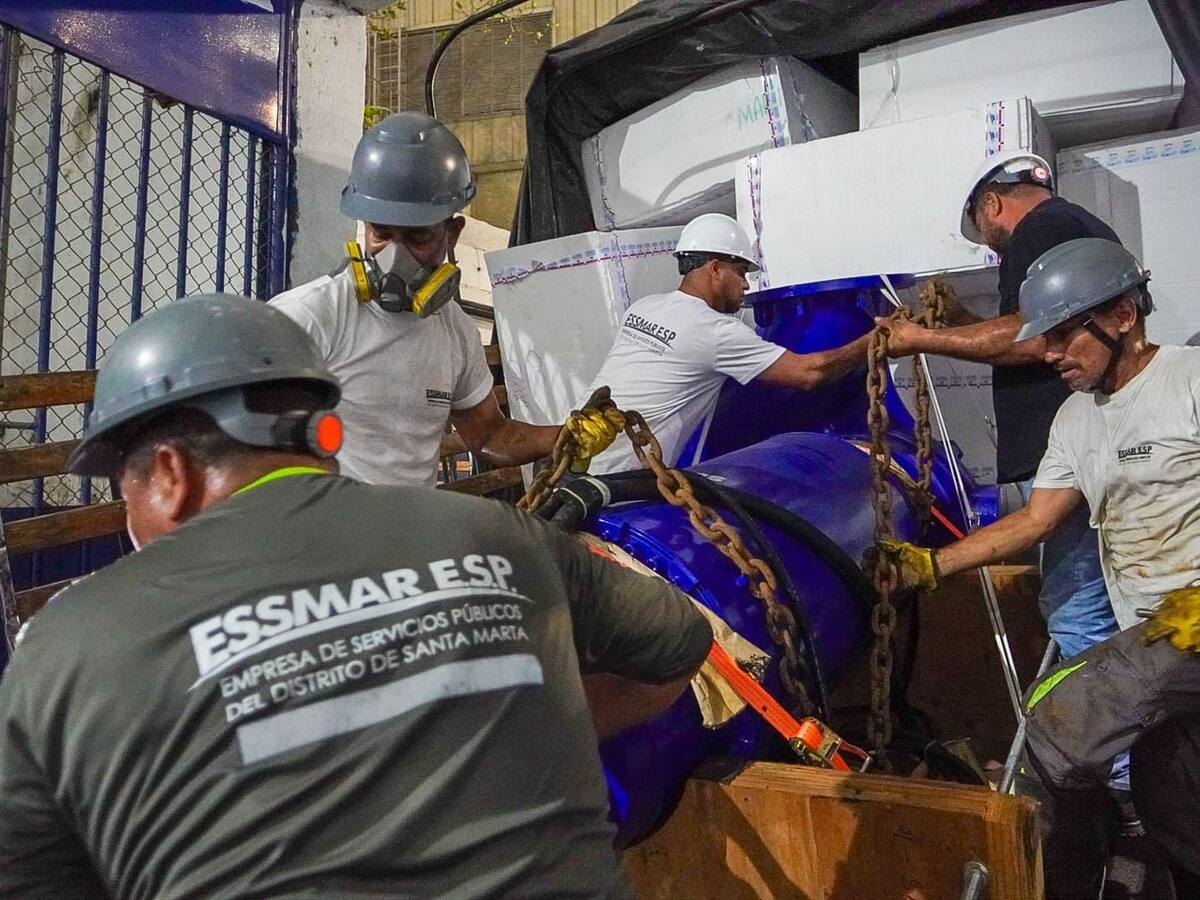 Superada contingencia en la EBAR Norte tras instalación de equipo de bombeo