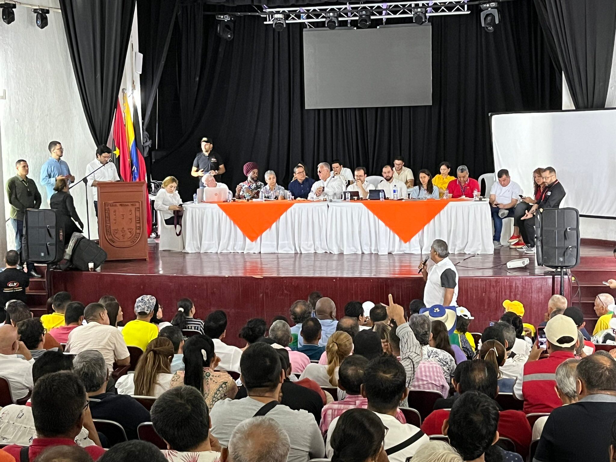 Superservicios escuchó a los líderes en el Área Metropolitana de Cúcuta. /Foto: W Radio Cúcuta.