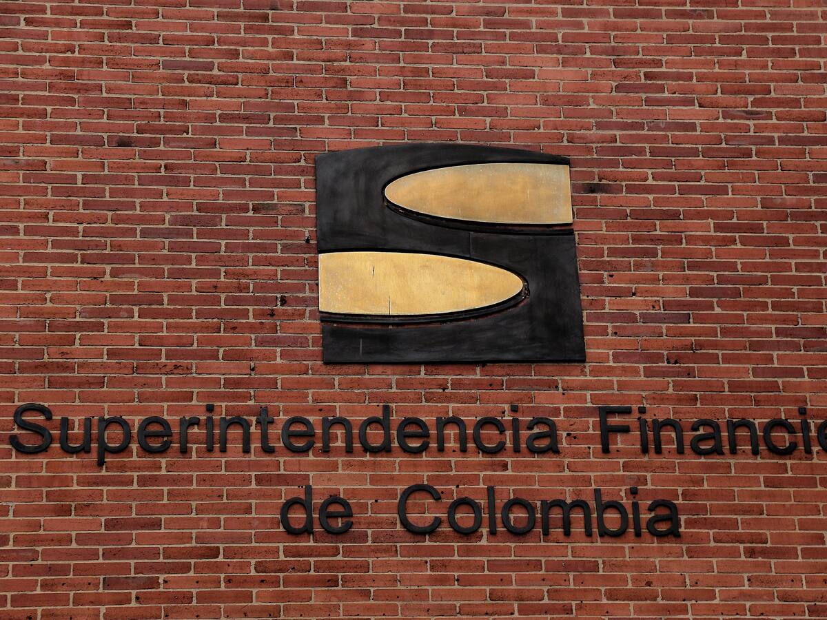 Siguen las multas contra promotores de paquetes de trading ilegales de Omegapro