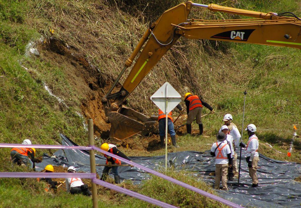 MEDELLIN, COLOMBIA - NOVEMBER  "La Escombrera" (Photo by Fredy Builes/Getty Images)