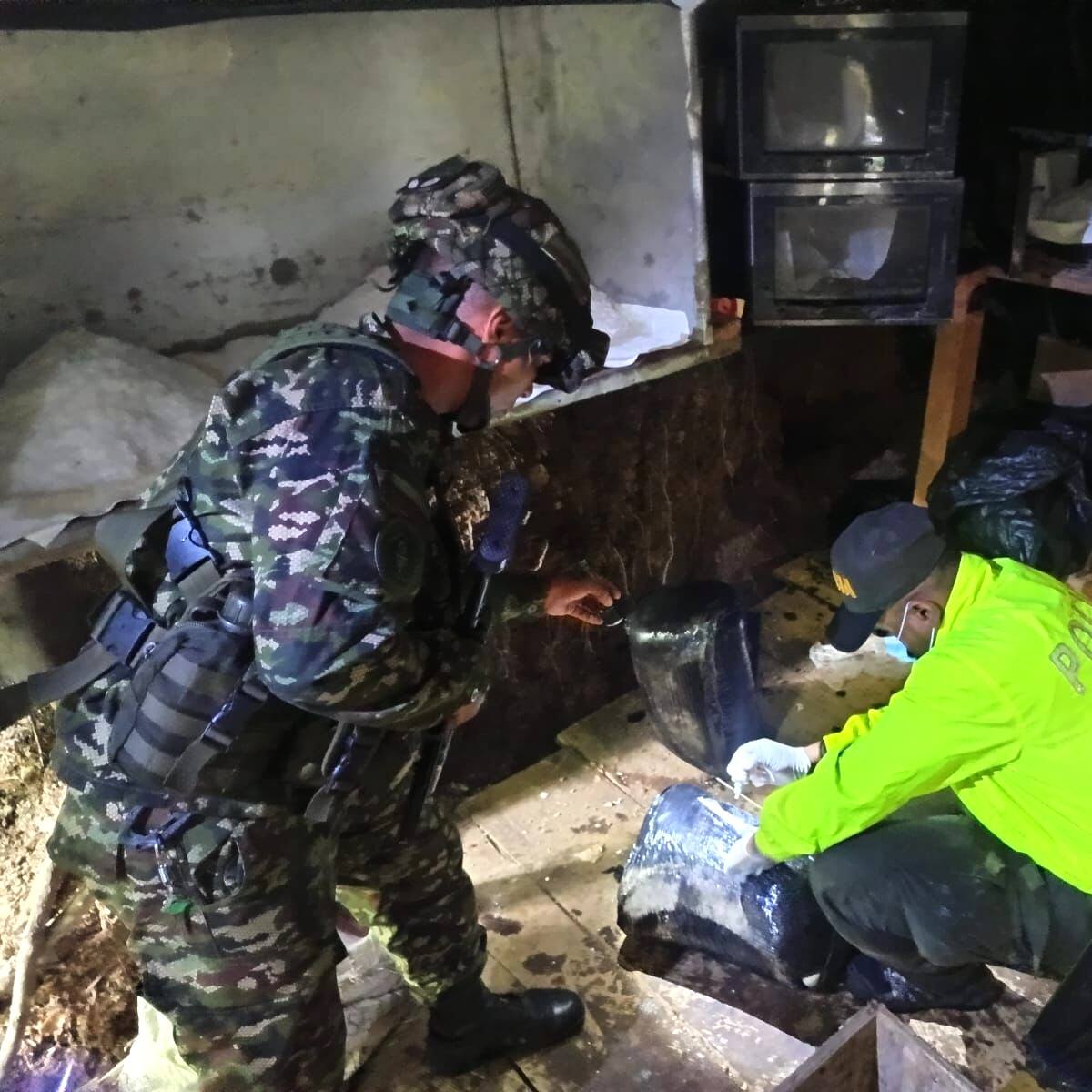 Ejército destruyó laboratorio de cocaína del GAO Conquistadores de la Sierra Nevada