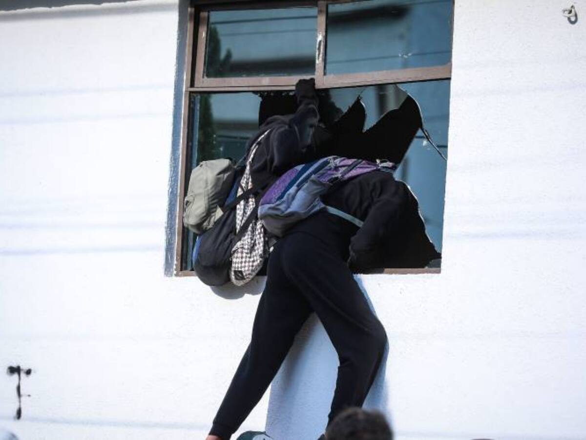 Delincuentes que se creen Spiderman trepan casas en Bogotá