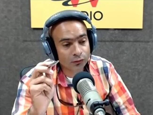 Luis Emilio debatió con Mauricio Totro sobre acto contra comunidad LGTBI en Medellín. Foto: La WCon Vicky Dávila