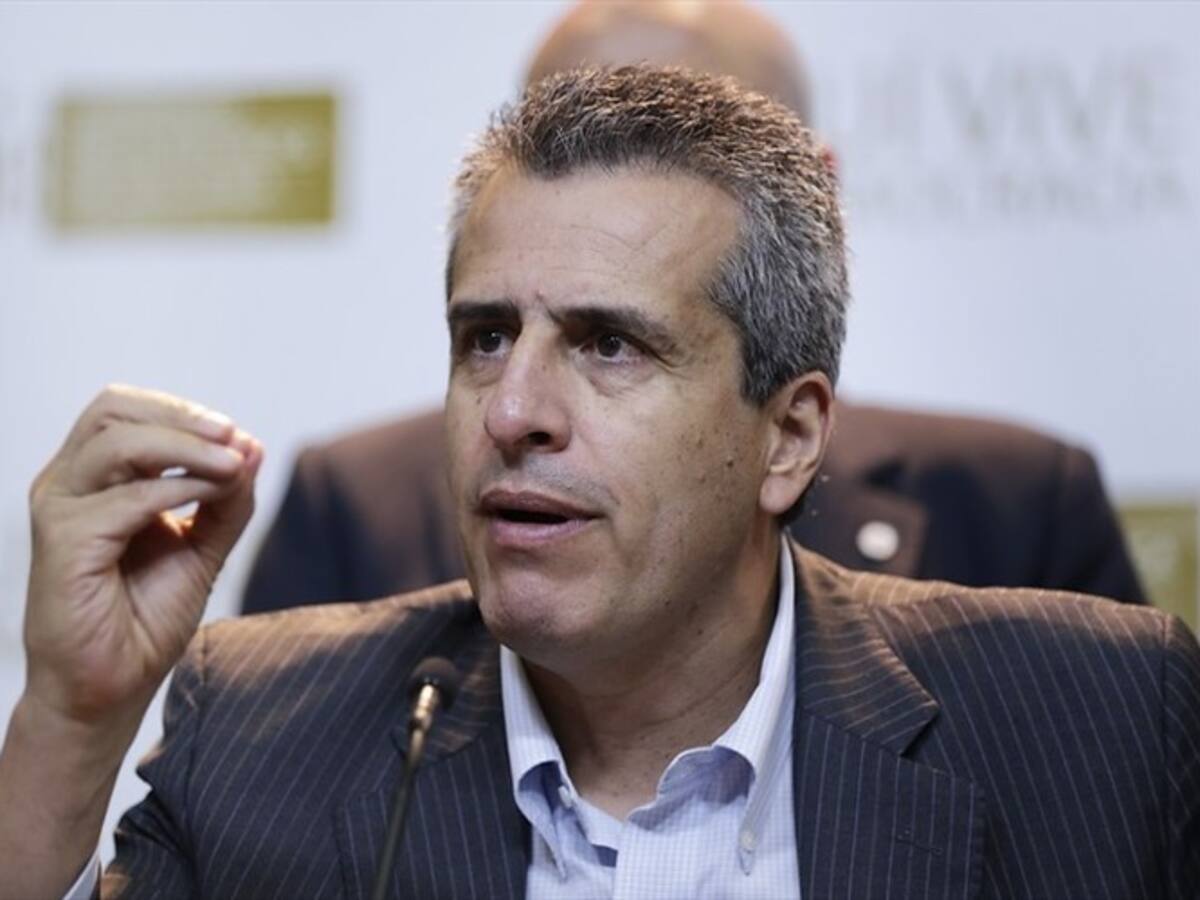 Luis Fernando Velasco invita a liberales a unirse a consulta del Pacto Histórico