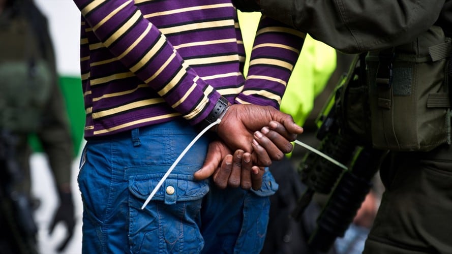 Las capturas se hicieron en las comunas 10, 15 y 13 de la capital de Antioquia como parte del programa “Paseos de Olla”. Foto: Getty Images