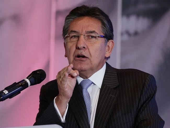 Néstor Humberto Martínez revelará un escándalo que involucra la compra y venta de votos en el país. Foto: Colprensa