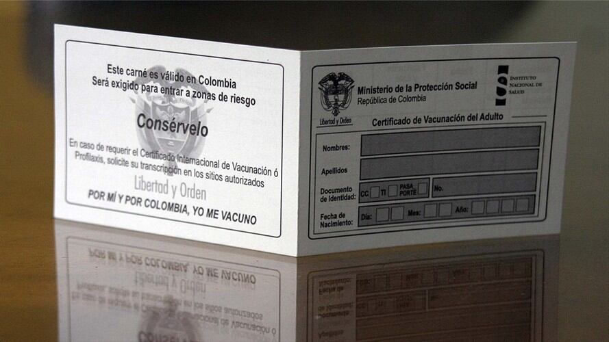 Carné de vacunación Covid-19. Foto: Colprensa