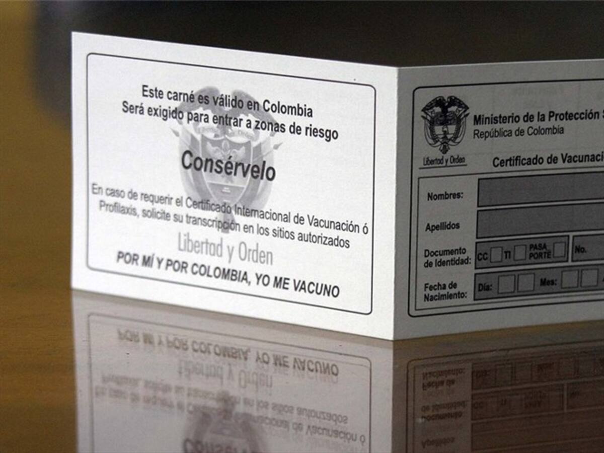 Exigencia de carné de vacunación debería ser temporal y no permanente: Anif