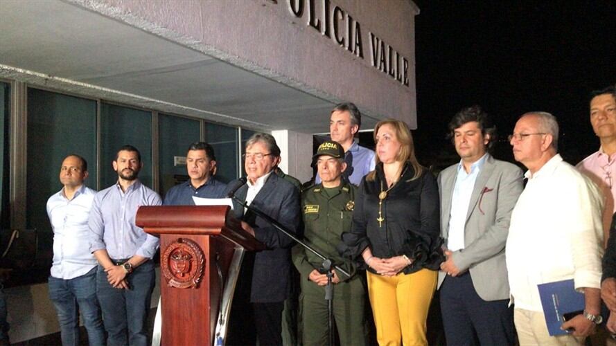 Determinaron pagar una recompensa de $100 millones de pesos a quien entregue información que conduzca a la captura de los sicarios que asesinaron al escolta Arley Chalá. Foto: Alcaldía de Cali