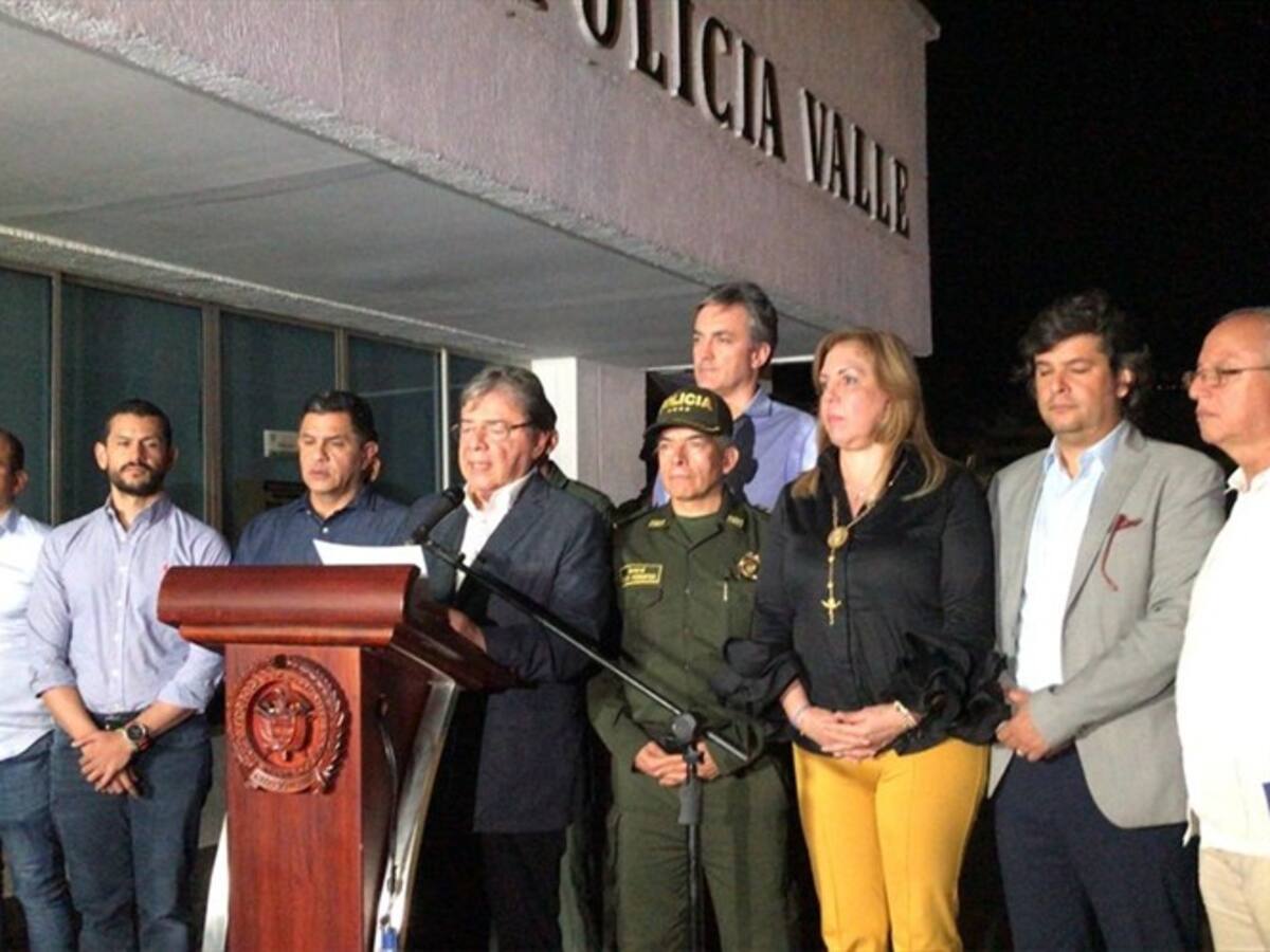 Mindefensa anuncia recompensa por autores del crimen de escolta de Leyner Palacios