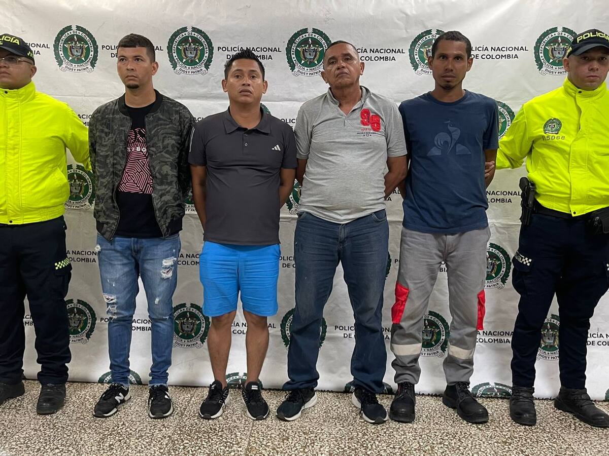 Capturan a trabajadores de una empresa de telecomunicaciones que hurtaban cables de red en la Costa