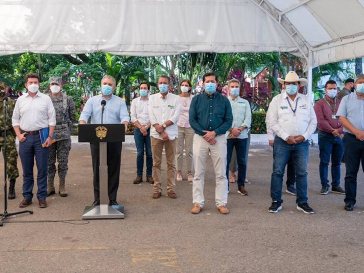 Duque anuncia recompensas para ubicar a responsables de bloqueos y vandalismo