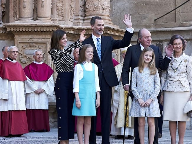 La familia real de España, entre las que están las reinas Letizia y Sofía. Foto: Getty Images