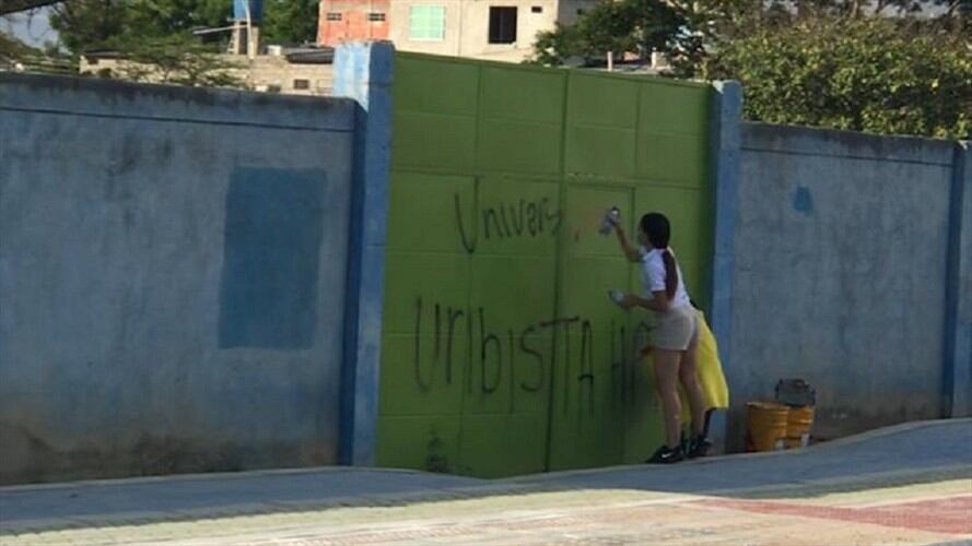 Contratista de la alcaldía de Santa Marta arremetió contra bienes del Estado. Foto: Cortesía