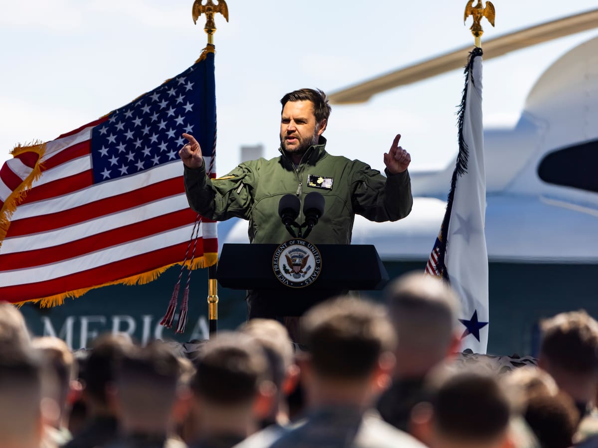 Vicepresidente de EE.UU. confirmó que nadie será despedido por fallo de seguridad en chat grupal