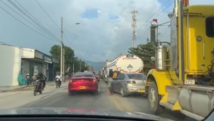 Bloqueos en vía Ciénaga - Barranquilla. Foto: Cortesía redes sociales.