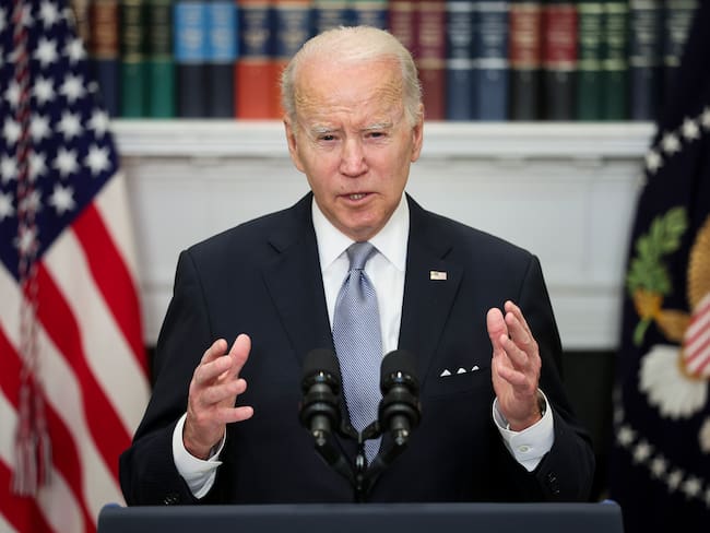 WASHINGTON, DC - APRIL 21: U.S. President Joe Biden delivers remarks on Russia and Ukraine from the Roosevelt Room of the White House on April 21, 2022 in Washington, DC. Biden announced an additional $800 million in military aid to Ukraine, including heavy artillery, drones and ammunition. (Photo by Win McNamee/Getty Images)