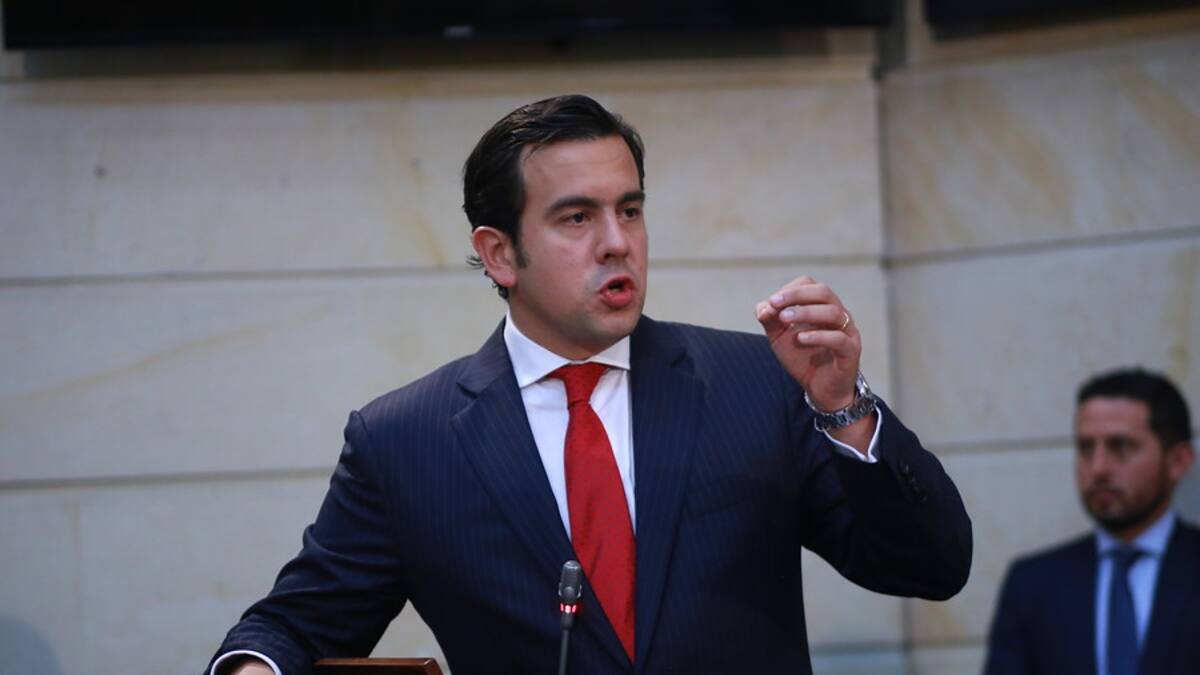 Me han puesto condiciones indignantes: Rodrigo Lara al Nuevo Liberalismo