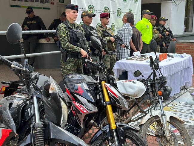 Incautan explosivos, armas y dinero a disidencias de las Farc en Jamundí. Ejército