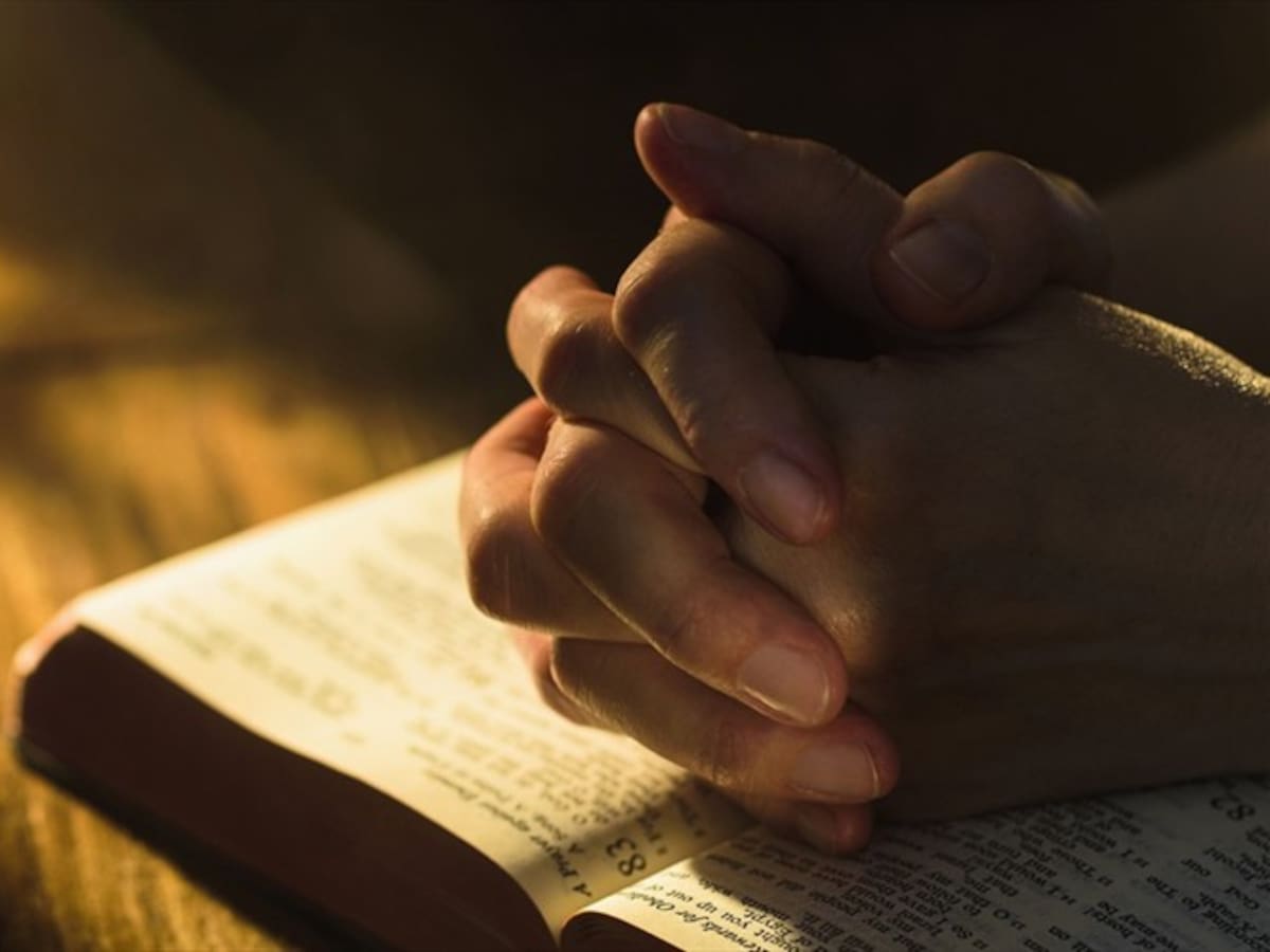 ¿Debería haber clases de religión en los colegios? Congresistas opinan