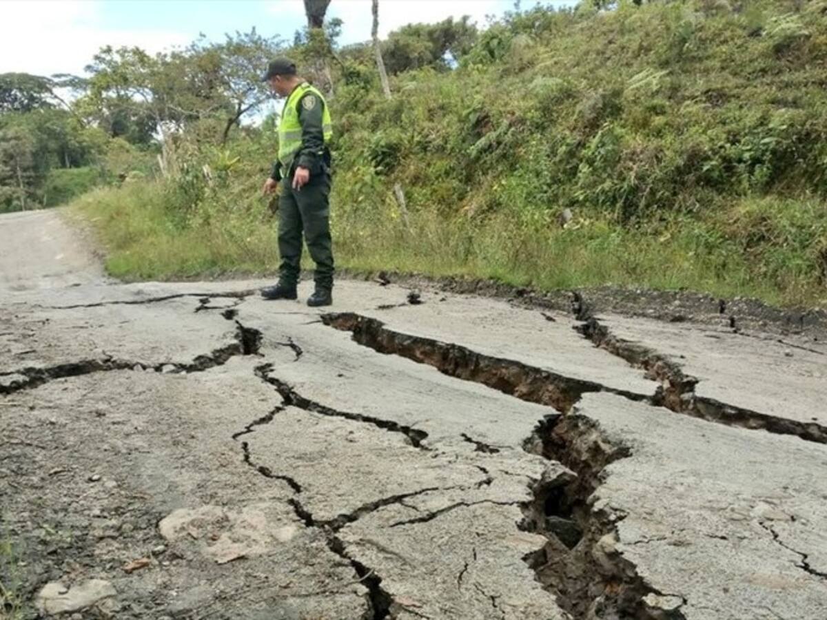 Ejército y Policía mantienen acompañamiento en emergencia en San Eduardo, Boyacá