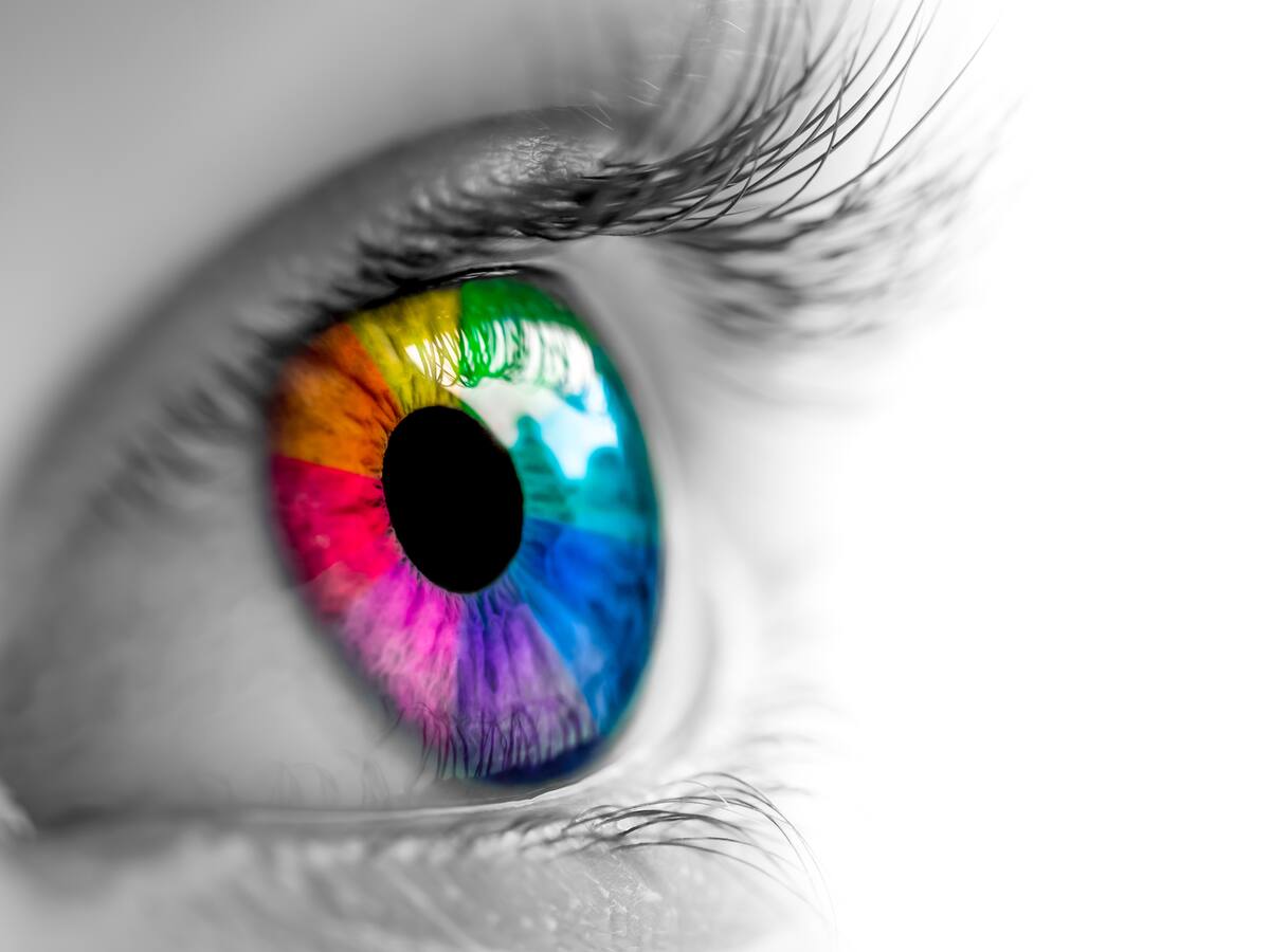 Cambiar color de los ojos: ¿En qué consiste esta cirugía estética?