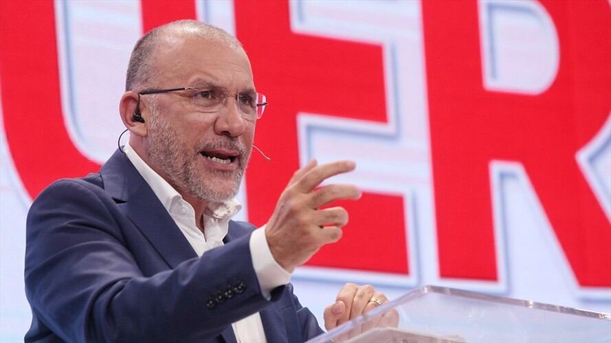 El senador Roy Barreras se pronunció osbre controversial video donde pierde bolso con fajos de billete en Bogotá. Foto: Colprensa - Camila Díaz