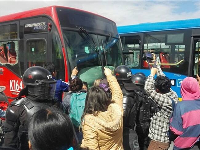 Protesta en Transmilenio. Foto: Colprensa