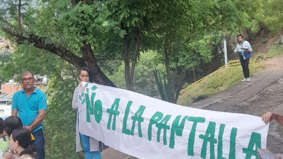 Denuncian supuestas irregularidades en obra adelantada en Girón, Santander