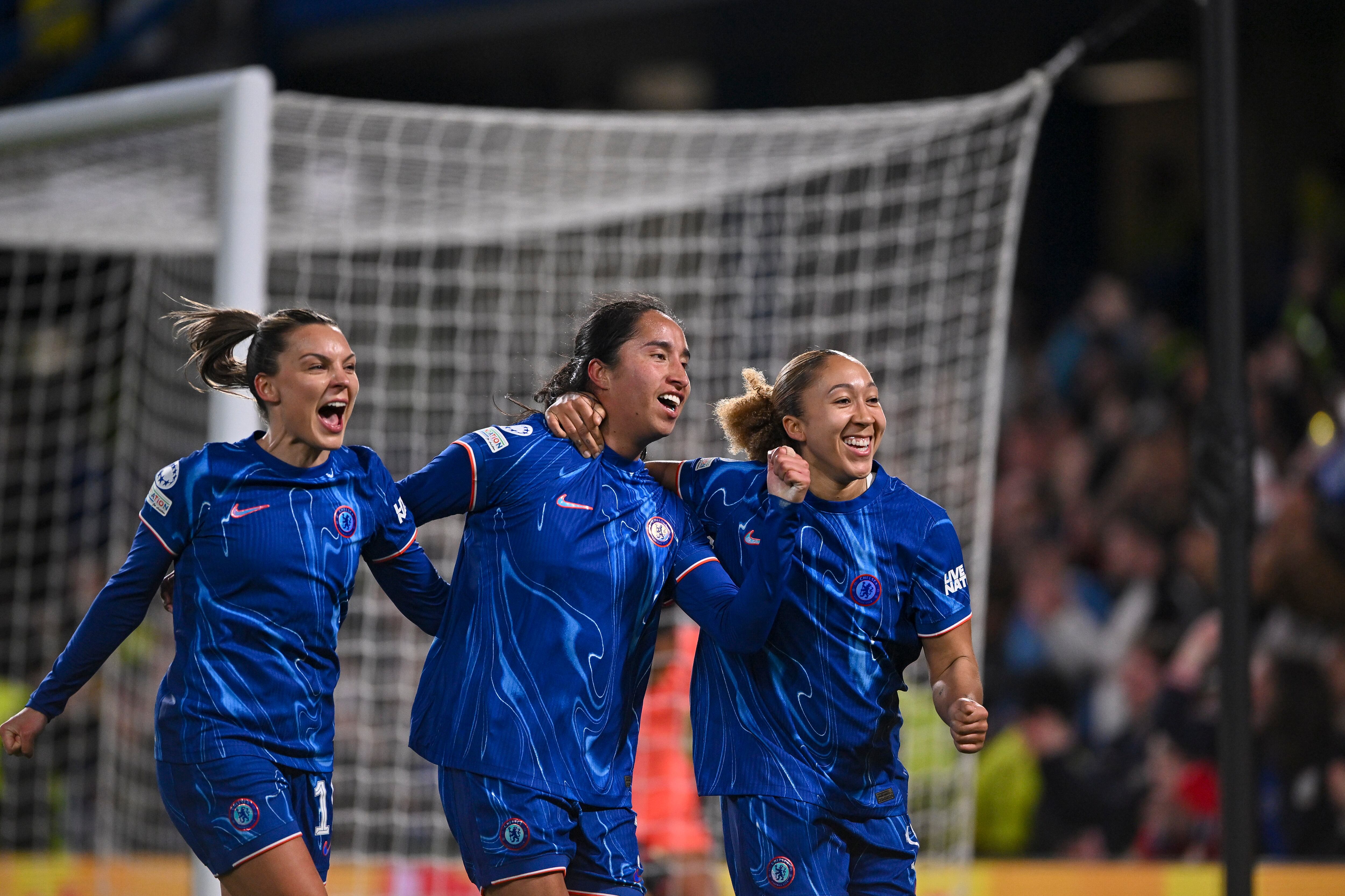 Mayra Ramírez anotó en la clasificación del Chelsea a semifinales de la Champions League Femenina. (Photo by Vince Mignott/DeFodi Images/DeFodi via Getty Images)