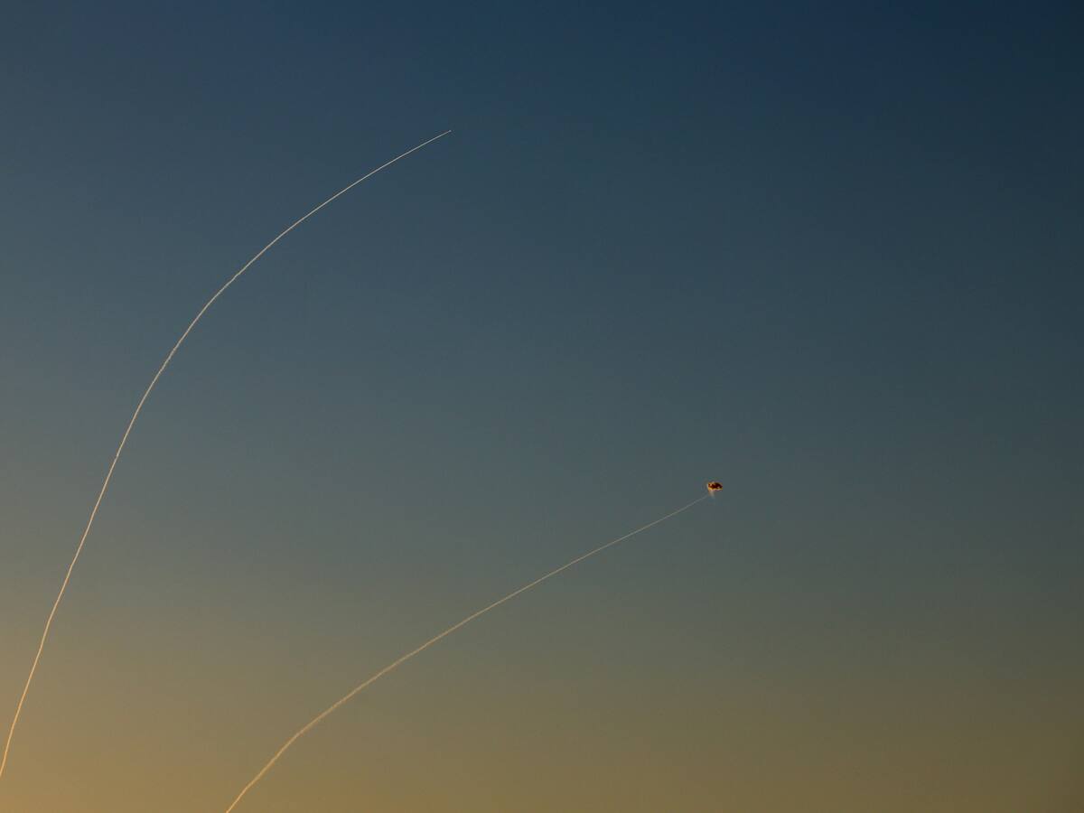 Israel detecta el lanzamiento de más de 100 proyectiles desde Líbano