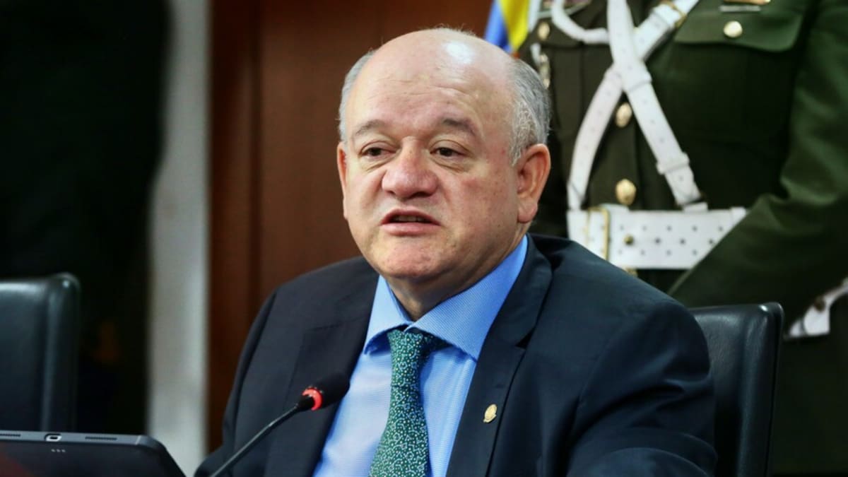 Magistrado Reyes lanzó pulla al Gobierno por trabajo informal; MinTrabajo (e) respondió