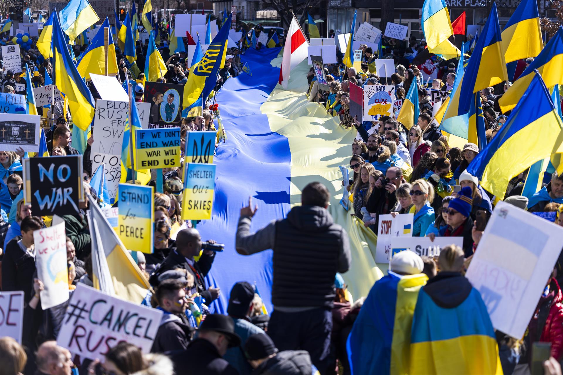 “Por más de que los rusos quieran hablar, les da miedo”, Óscar Mercado, estudiante colombiano en Ekaterimburgo.