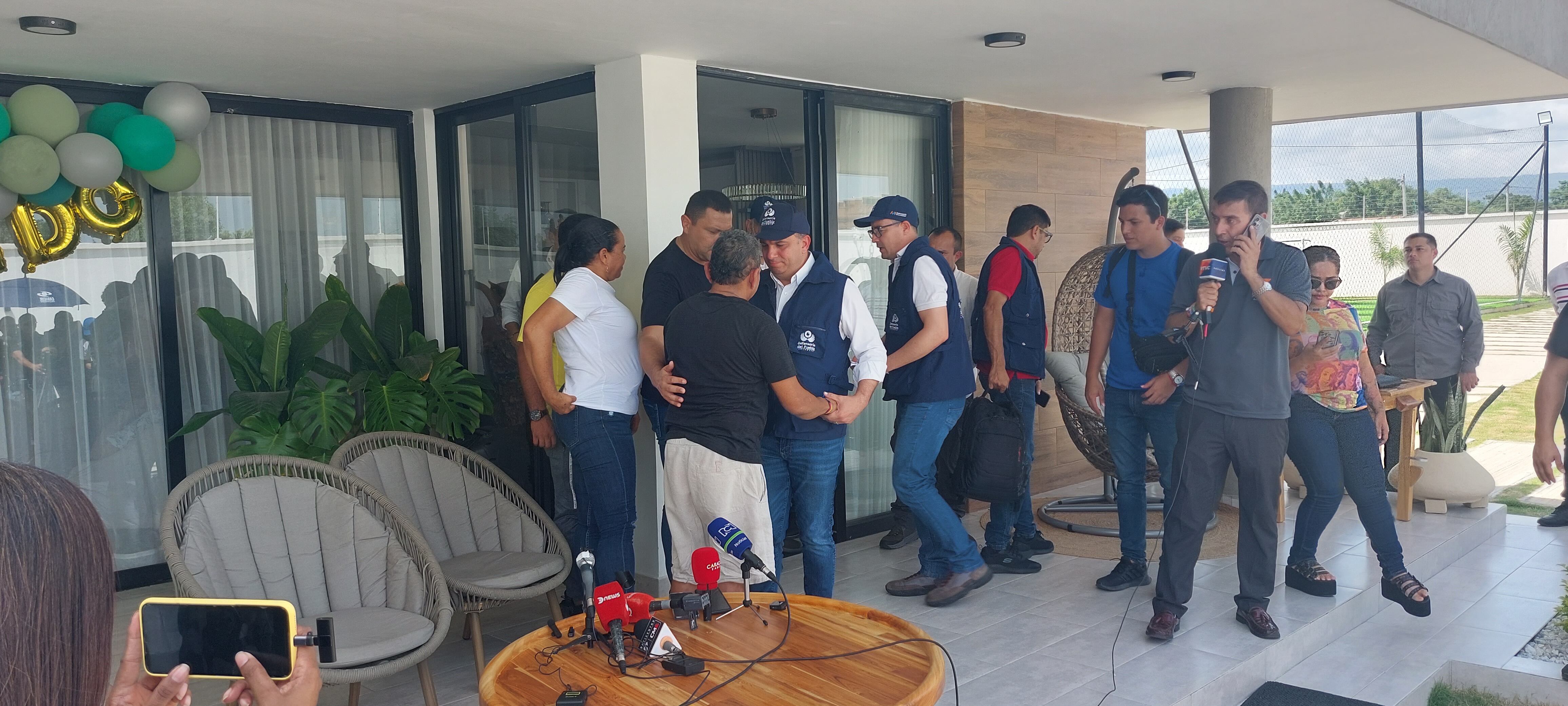 Defensor del Pueblo, junto a 'Mane' Díaz Foto: / Gissell Campo