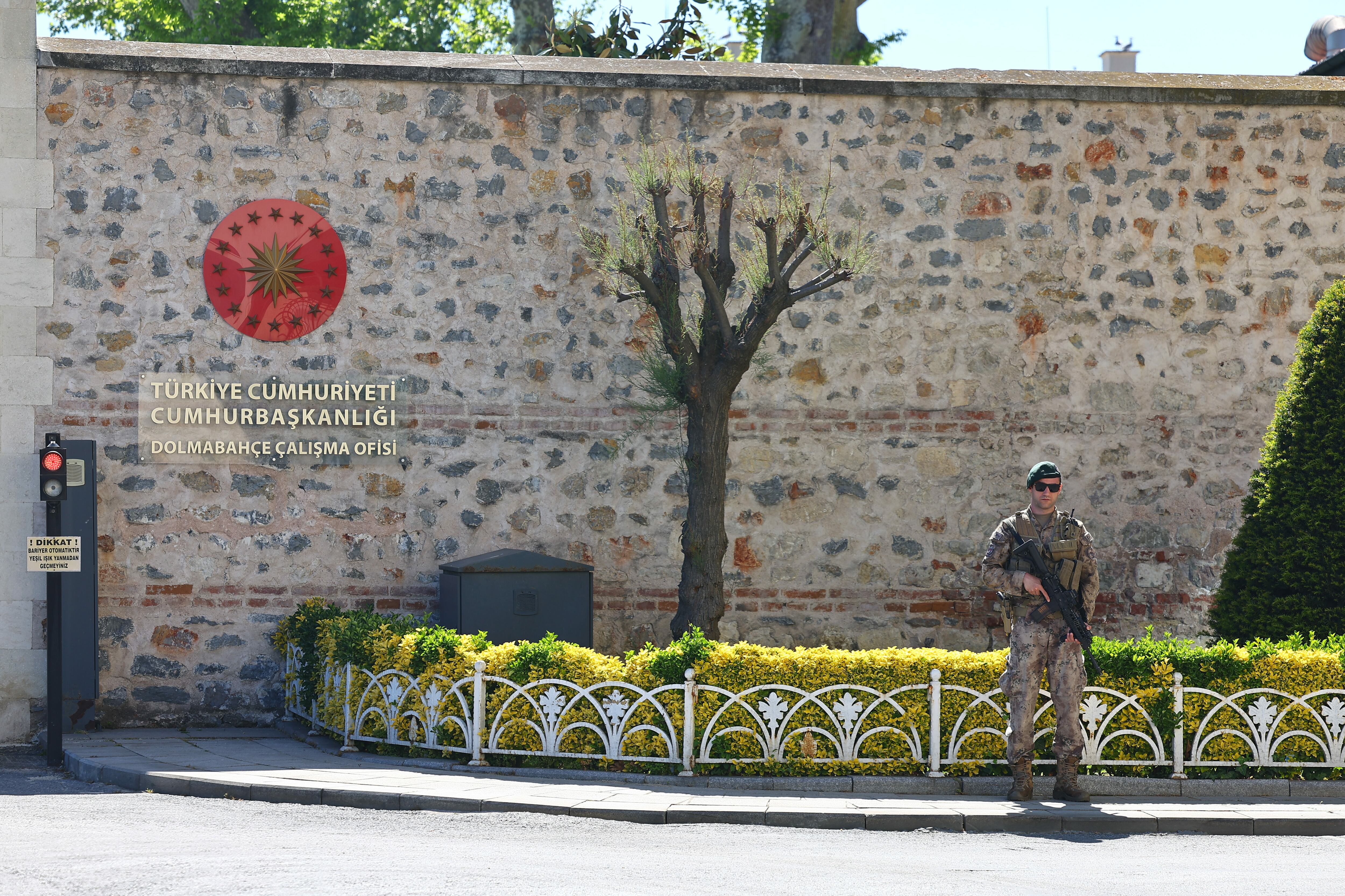Oficina presidencial de Turquía en Estambul, donde delegaciones de Ucrania y Rusia han llegado para llevar a cabo las negociaciones de paz. FOTO: EFE/EPA/TOLGA BOZOGLU