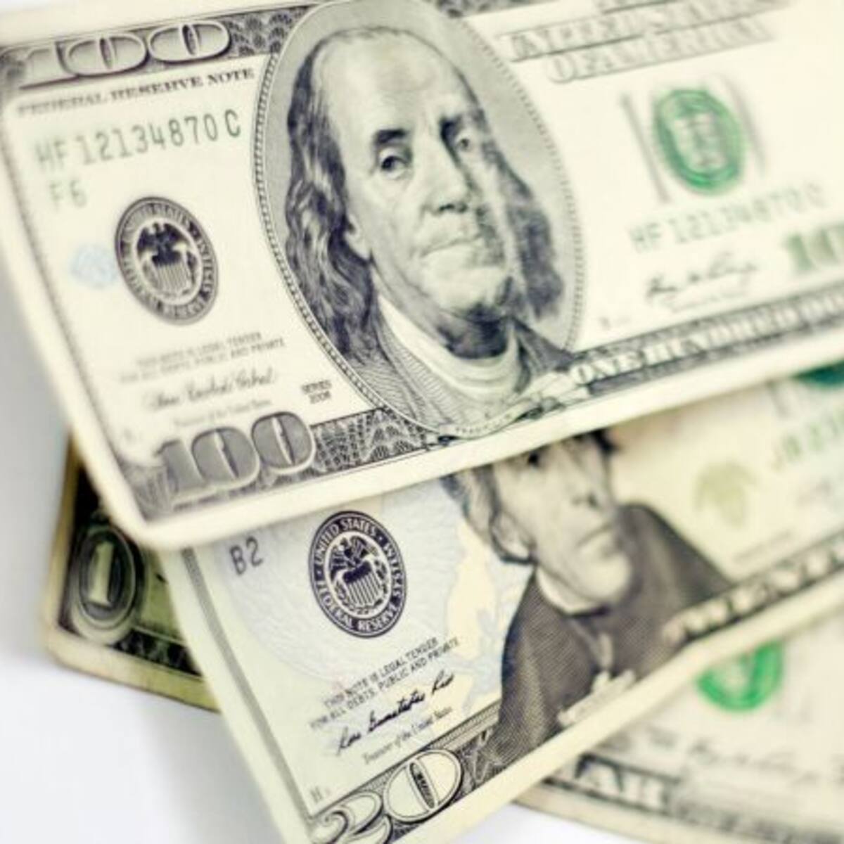 Dólar se cotiza por debajo de $ 4.700 pesos por primera vez desde octubre de 2022