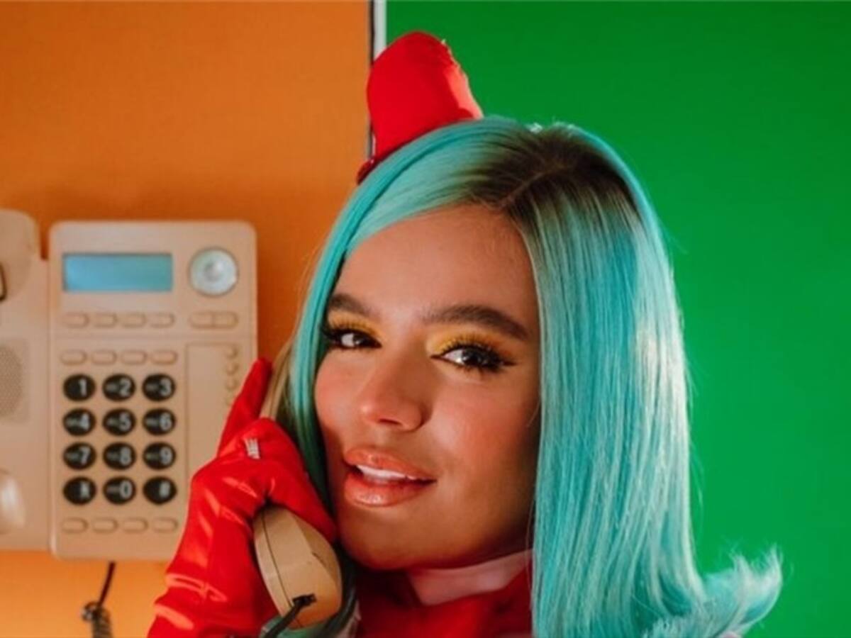 Karol G le ofreció su avión privado al papá de Lucas Villa para viajar a Pereira