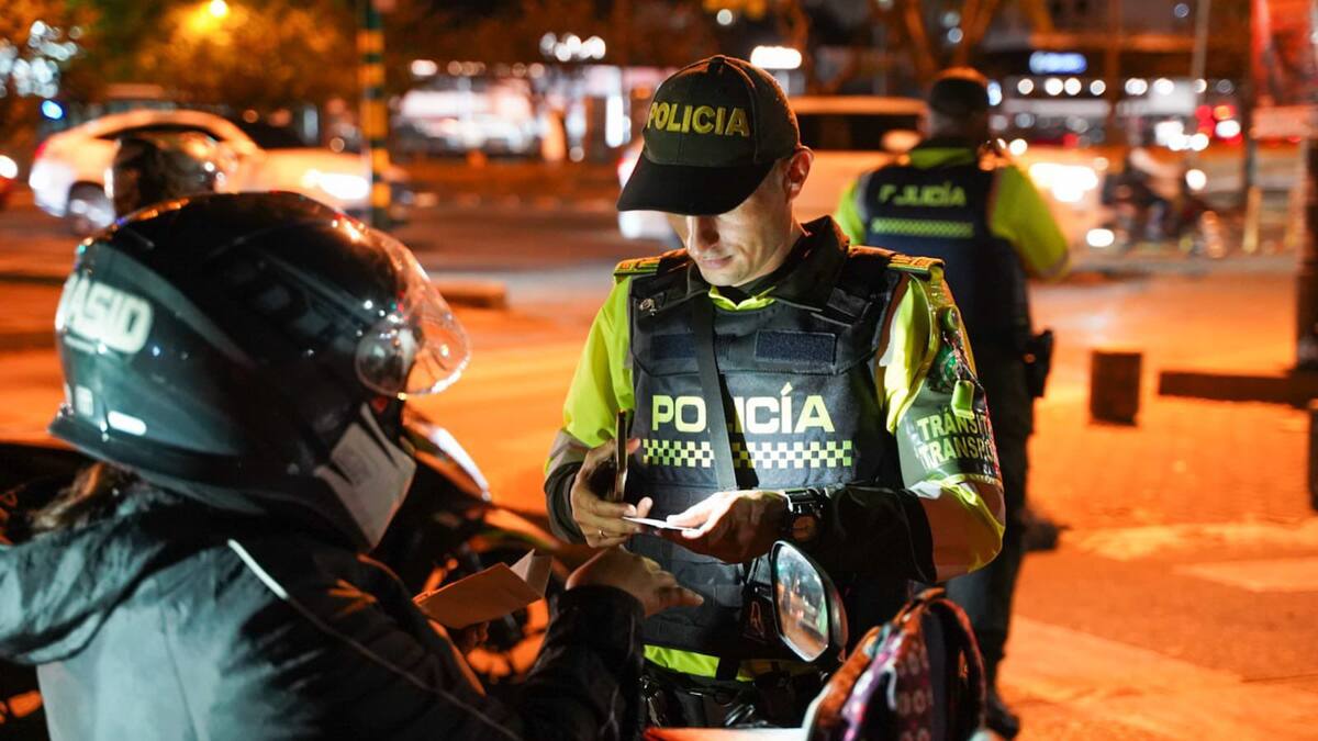 Alcalde de Cali descarta restricción de tránsito de motocicletas en la madrugada