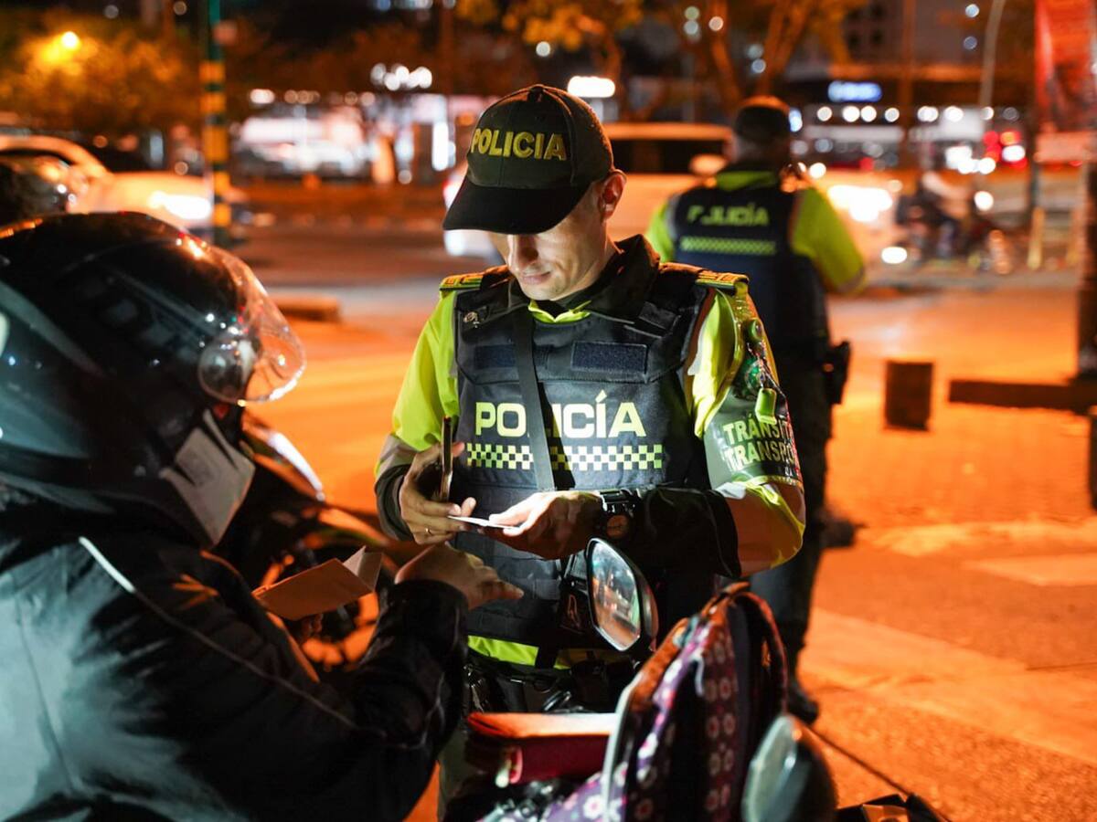 Alcalde de Cali descarta restricción de tránsito de motocicletas en la madrugada