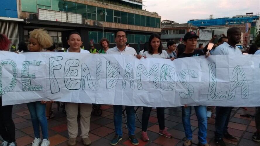Realizan plantón en Cali en defensa de la Justicia Especial para la Paz. Foto: Erika Rebolledo