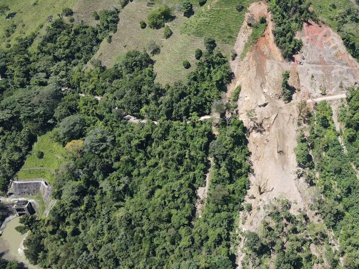 Lluvias no dan tregua en Caldas: derrumbe tiene cerrada la vía Norcasia - La Dorada