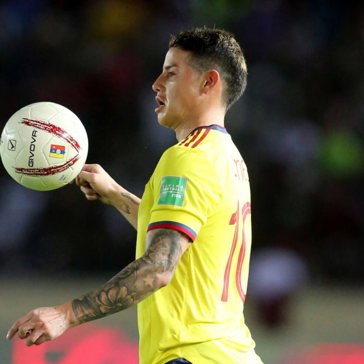 Video: James Rodríguez ‘revivió’ y anotó el primer gol del partido ante Guatemala