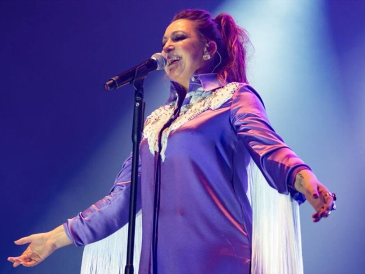 “Sin vela ni viento por el mar navego”, Niña Pastori presenta en Bogotá ‘Bajo tus alas’