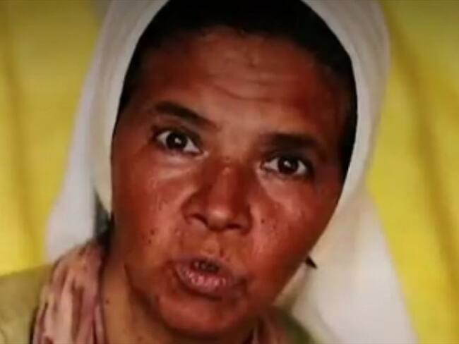 Nueva prueba de supervivencia de Gloria Narváez, la monja secuestrada en Malí. Foto: Captura de video