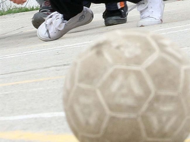 En el Liceo Francés de Bogotá prohibieron los balones y tomaron otras medidas