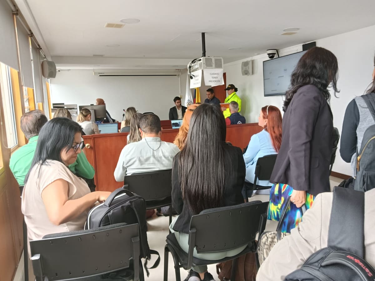 La gerente regional de Nueva EPS es arrestada en medio de una audiencia en Manizales