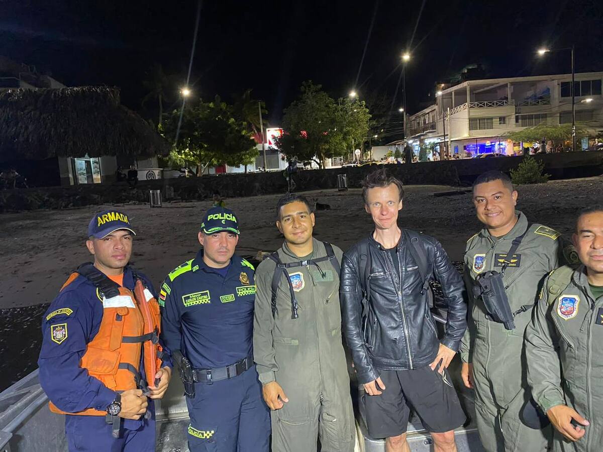 Policía rescata a turista extranjero que se encontraba perdido en los cerros de Taganga