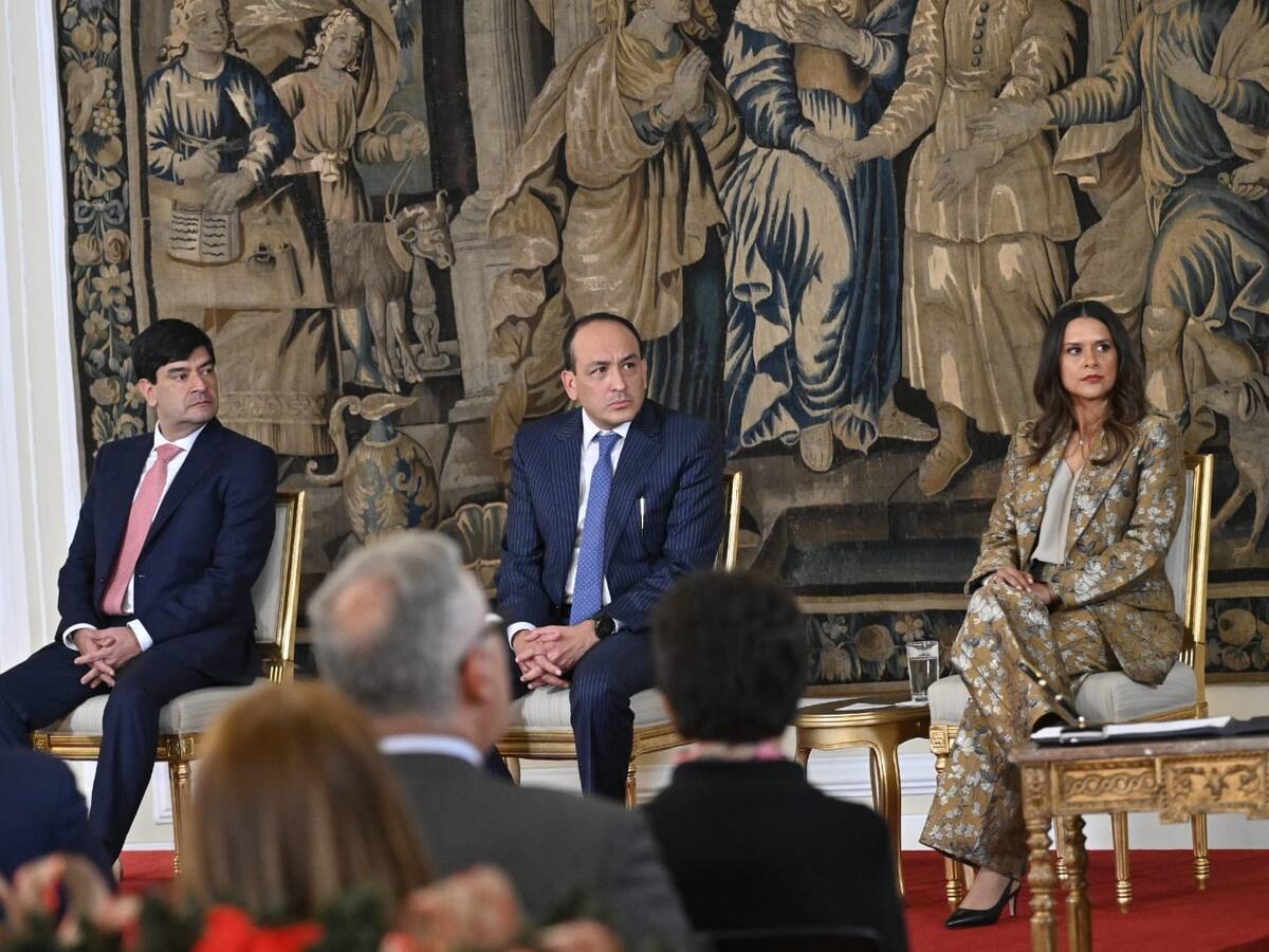 Petro no llegó a posesión de magistrados, estaba en reunión de Hidroituango