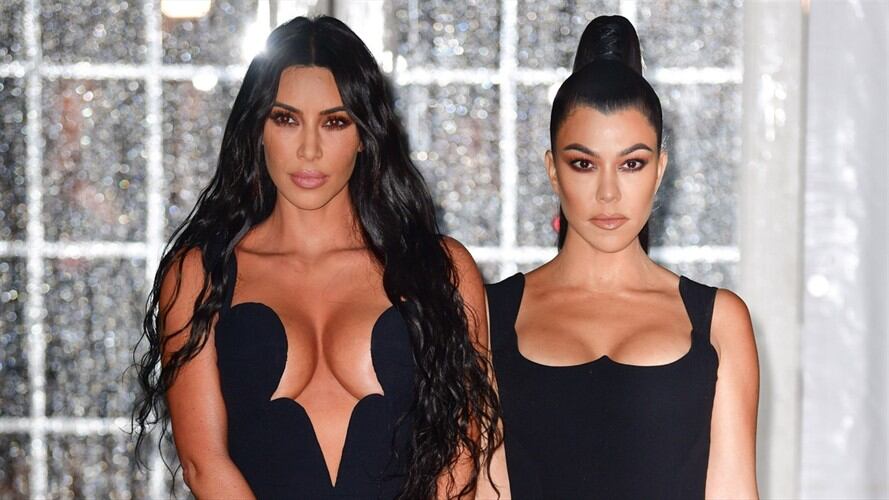 Kim Kardashian West y Kourtney Kardashian. Foto: Getty Images